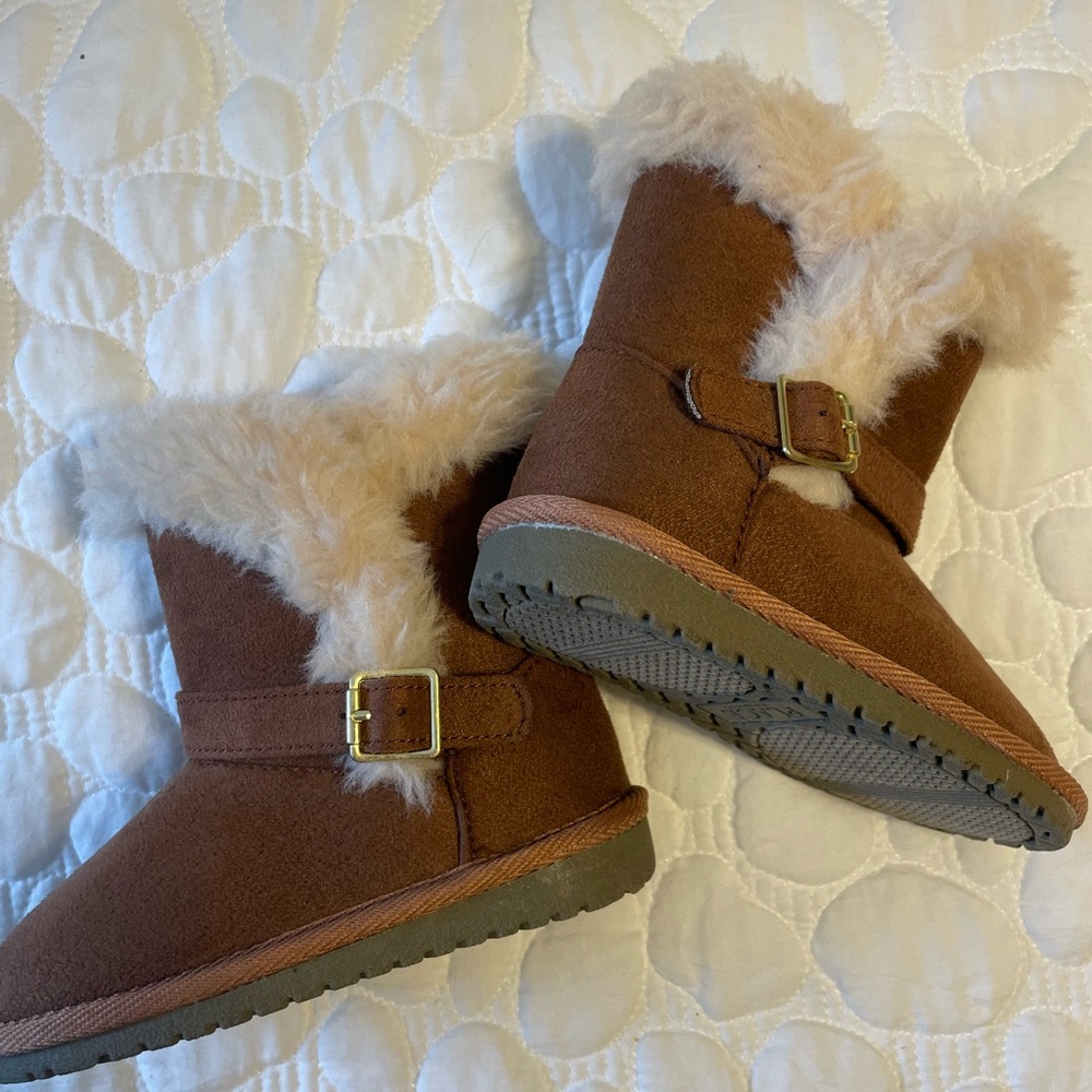 the Children Place NWOT boots